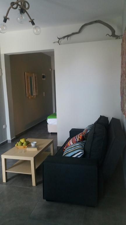 Esperida Rooms & Studios Амоопи Екстериор снимка